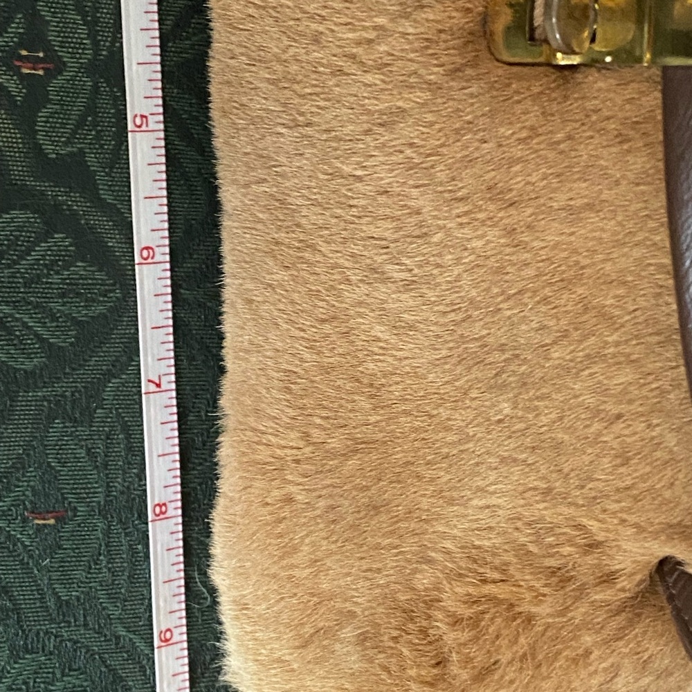 Refined Elegance in Rare Kangaroo Leather - Picture 5 of 10